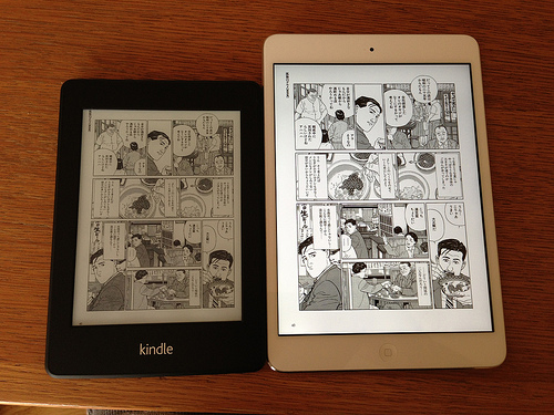 Kindle PaperwhiteとiPad miniの比較