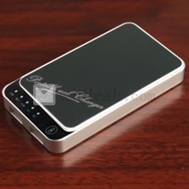 5200mAh 二つUSBポート付き【送料無料】ポリマー 通用タイプモバイルバッテリー　ブラック