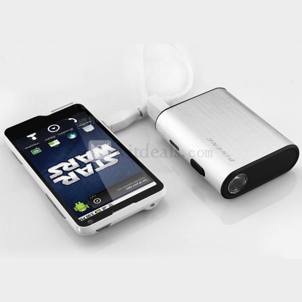 8つ充電用変換プラグ【送料無料】5000mAh iPad2／3|iPhone4／4S／3G／3GS モバイルバッテリー　シルバー