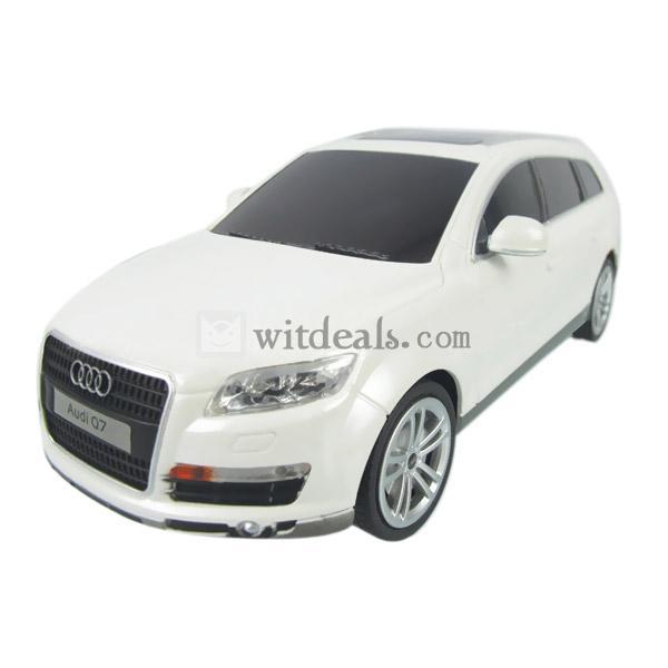 AUDI Q7 ラジコンカー1:24 アウディQ7 RCカー／リモコン車　ホワイト
