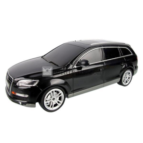 AUDI Q7 RCカー1:24　アウディQ7ラジコンカー／リモコン車　ブラック