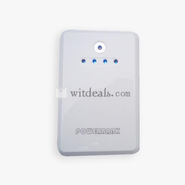 10000mAh　二つUSBポート付き　知能緊急マルチチャージャー／万能充電器　ホワイト