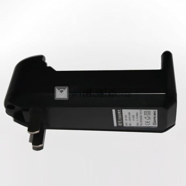 強出力レーザー懐中電灯・レーザーポインター用充電器／リチウム電池用多機能充電器　18650などの各種充電池対応可能