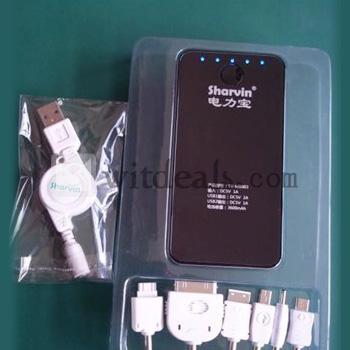 4000mAh　USBポート付き【送料無料】緊急マルチモバイルバッテリー／ポータブル電池　ブラック