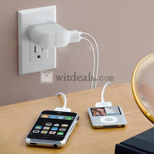 2つUSBポート回転可能　iPod／iPhone５など対応　USBプラグ充電器　ホワイト