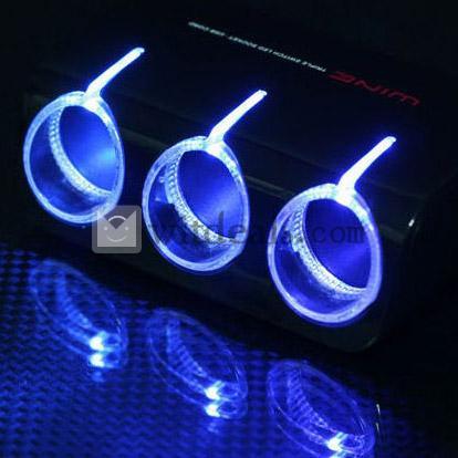 個別スイッチ付き12V・24V通用USBポート付き車載コンセント／3電源分配器 LEDライト付き