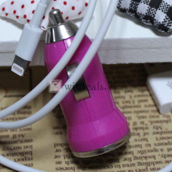 iPhone5車載充電器／カーチャージャー／充電アダプタ　iPhone5ケーブル付き　ローズレッド