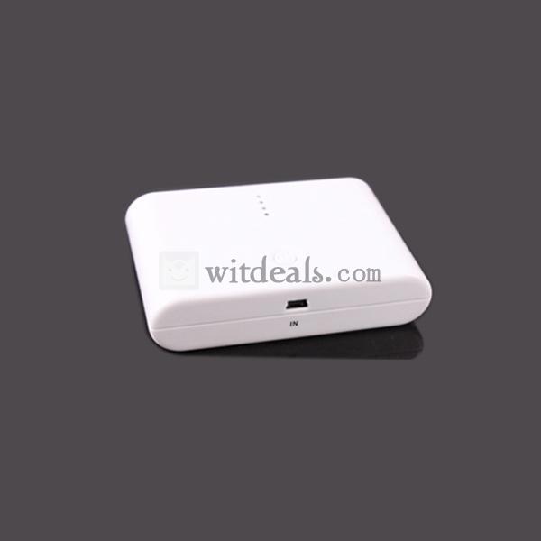 12000mAh　USBモバイルバッテリー　超大容量＆超軽量　　iPhone5にも対応　ホワイト