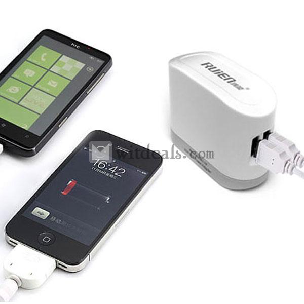 iPhone5充電アダプタ　2ポートiPhone5対応充電器　iPad　iPod等も対応可　ホワイト