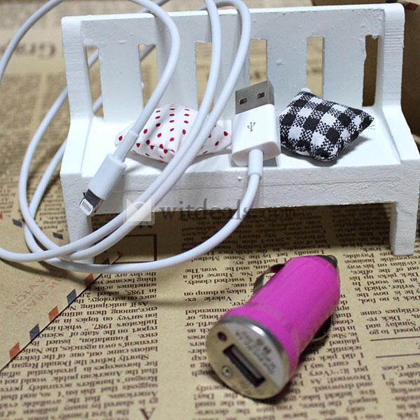 iPhone5車載充電器／カーチャージャー／充電アダプタ　iPhone5ケーブル付き　ローズレッド