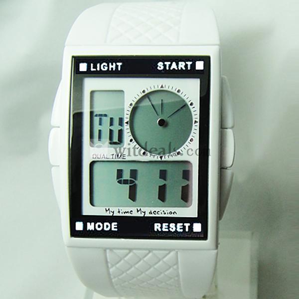 LED腕時計　デジタルウォッチ　デジタル腕時計　腕時計 デジタル 電子腕時計　防水　スポーツ　メンズ　【ホワイト】【L：大きなサイズ】
