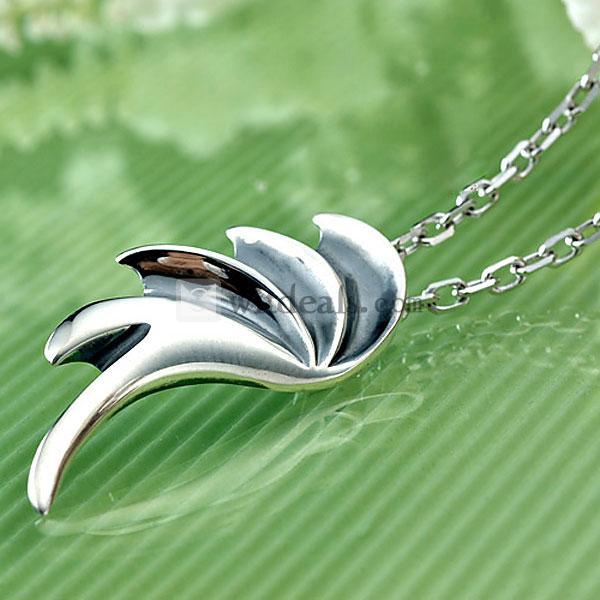 ペアネックレス ステンレス（レディース）ネックレス ペア　チャームペンダント　カップルアクセ　天使と悪魔の翼　プレゼントアに最適