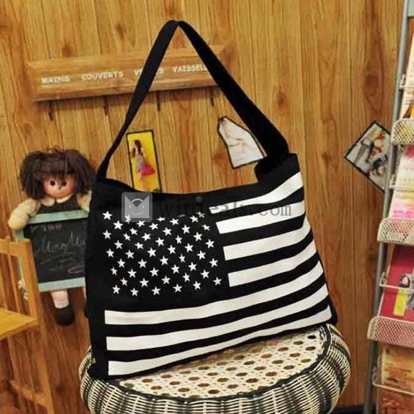ショルダーバッグ　セミショルダーバッグ　肩がけバッグ　シンプルバッグ　ズック／帆布　アメリカ国旗・星条旗柄