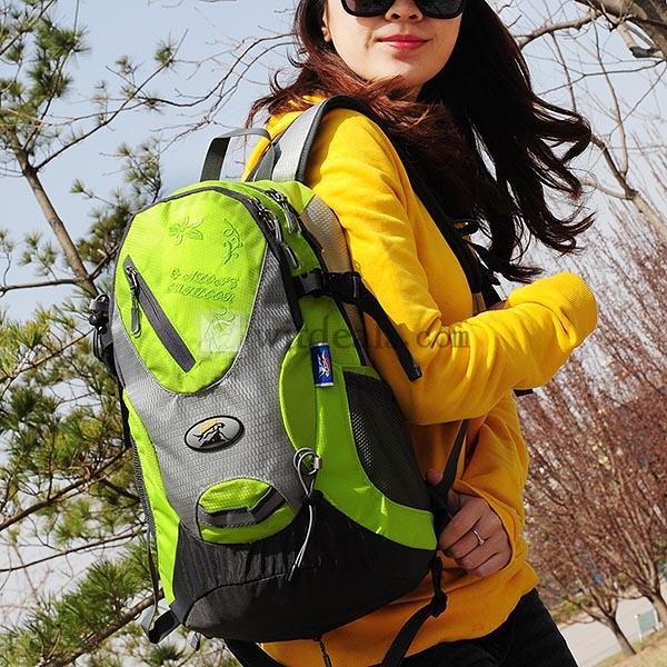 30L リュックザック 通勤通学鞄 デイバッグ 人気リュック おすすめ リュック 登山 男女兼用 正規品