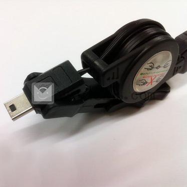 巻き取り式トリプルUSBケーブル　mini USB＆micro USB＆Lightningコネクタ搭載　iPhone5/Samsung/HTC/Sonyなど対応
