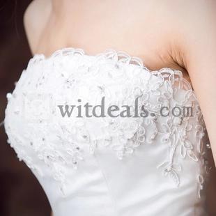 豪華 ウェディングドレス 刺繍 フリル ドレス 白 結婚式 ドレス 花嫁 二次会 人気 ベアトップ ミドルウェスト