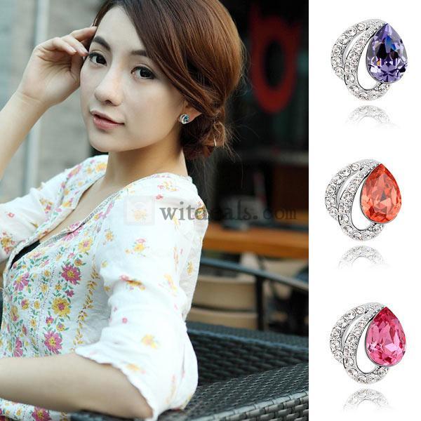 ピアス シズク形 イヤリング 上品 輝き パーティー ペア シンプルなデザイン 女性向け キレイ ラインストーン 選べる４色