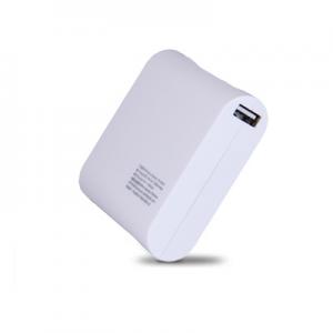 7500mAh【送料無料】 通用タイプモバイルバッテリー　ホワイト