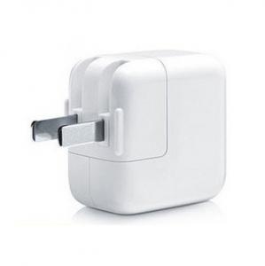 【送料無料】iPod／iPad／iPhone USB電源アダプター