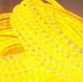 5M SMD5050　300LED LEDテープライト／チュープライト／ロープライト／ストリップライト 12V　60LEDs／m　イエロー
